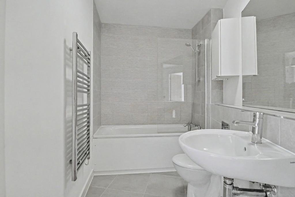 Apartment in Somerset - View 5