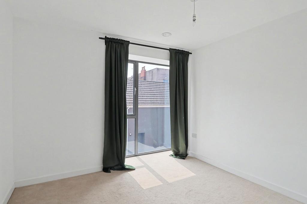 Apartment in Somerset - More