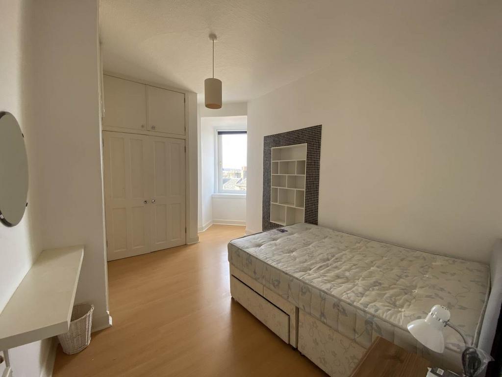 Apartment in Edinburgh - View 2