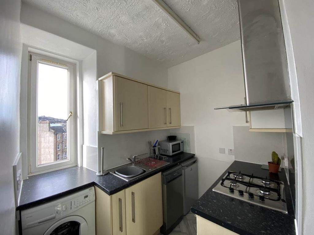 Apartment in Edinburgh - More