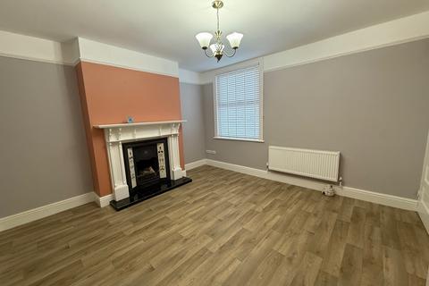 3 bedroom house to rent, Swinchiard Walk, Flint, CH6