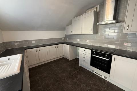 3 bedroom house to rent, Swinchiard Walk, Flint, CH6