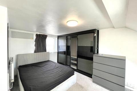 4 bedroom house to rent, Sutton Road, London E17