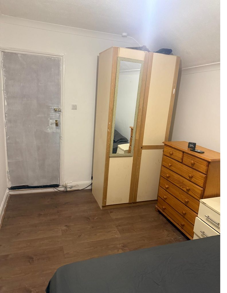 House in Reading - View 4