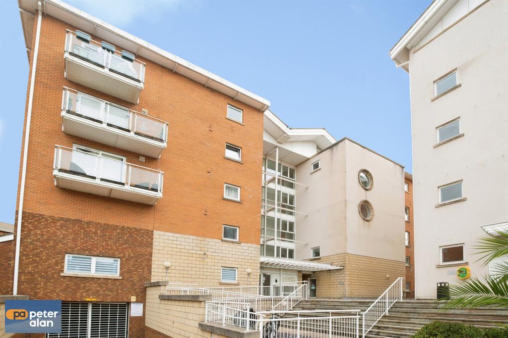 Apartment in CARDIFF