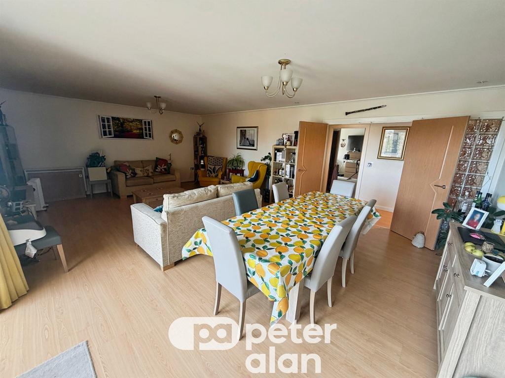 Apartment in CARDIFF - View 3