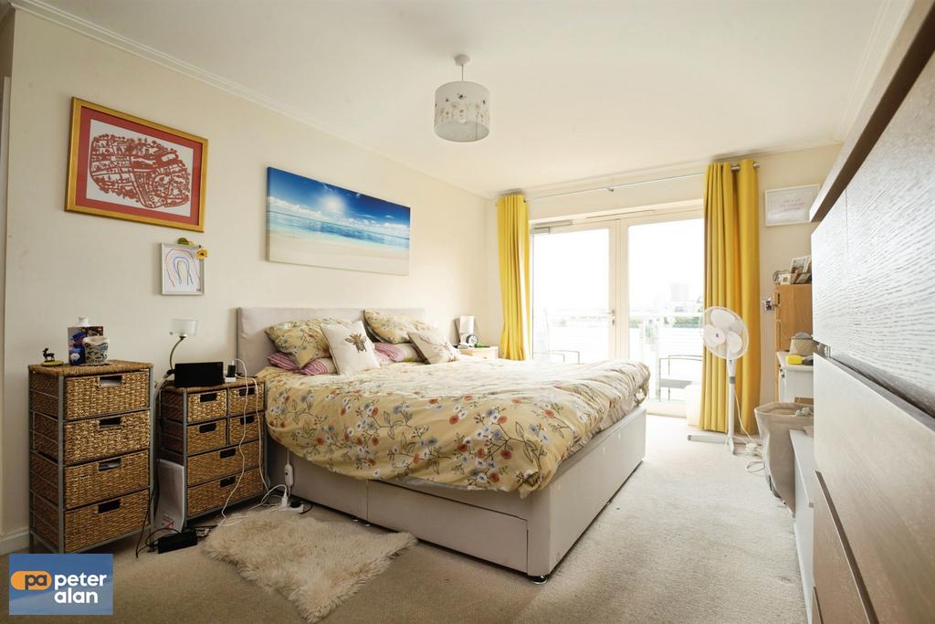 Apartment in CARDIFF - More