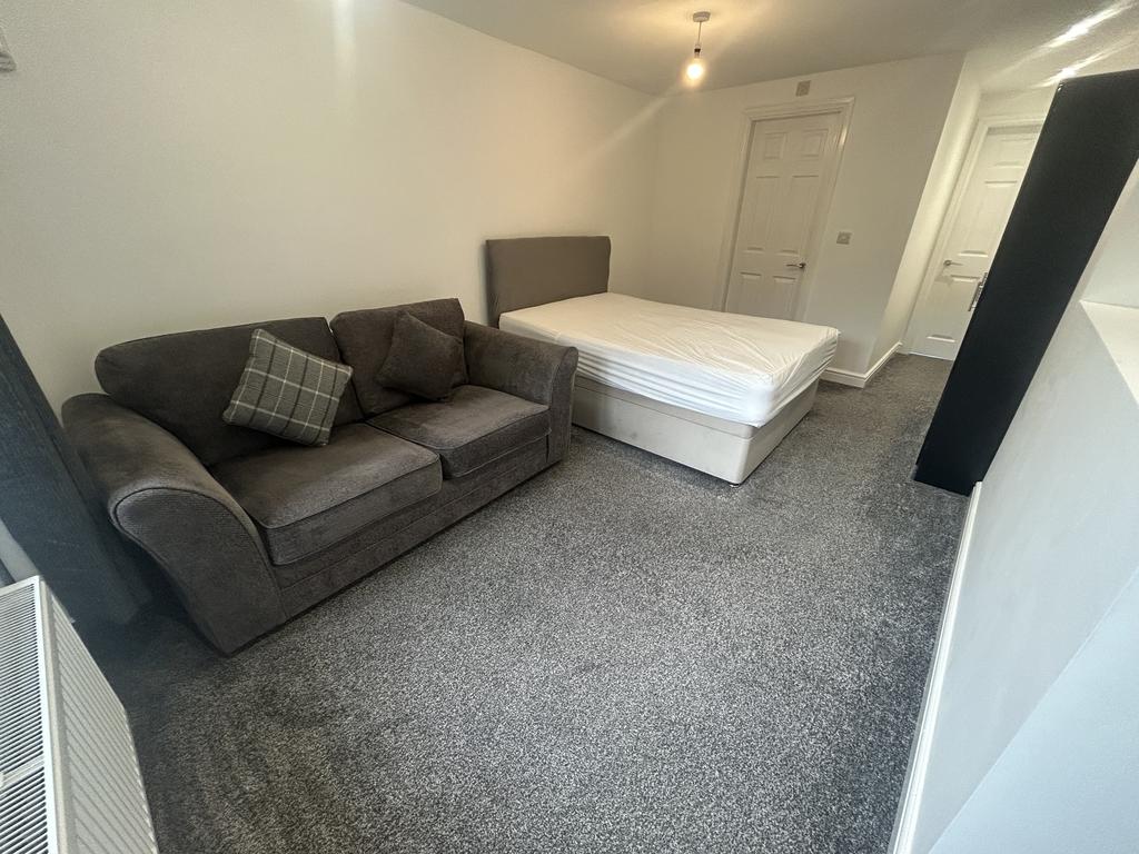 Apartment in Sutton Coldfield, Minworth Greaves, Minworth - View 4