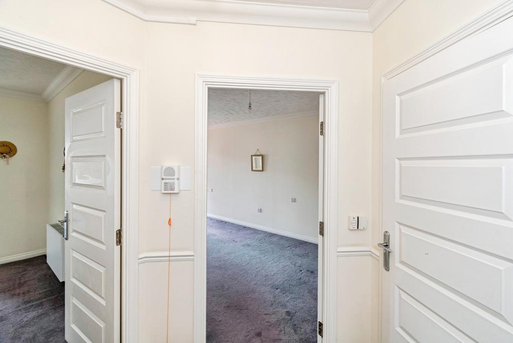 Apartment in Hampshire - View 2