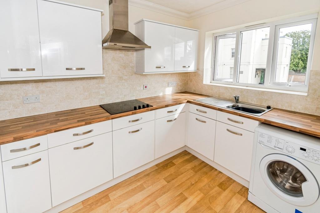 Apartment in Hampshire - View 5