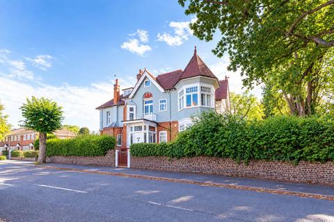 Hempson Avenue, Langley SL3