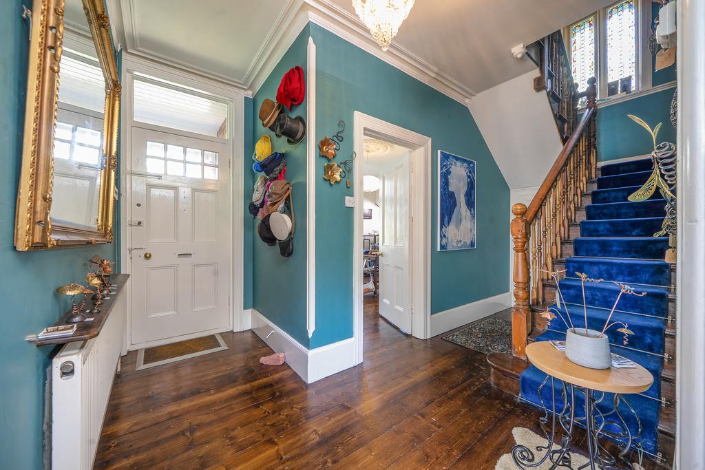 House in Brighton - View 3