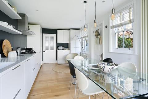 undefined, College Road, Epsom