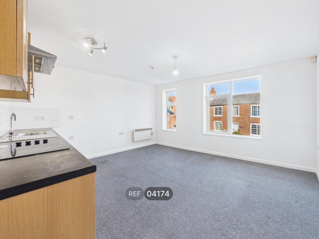 Apartment in Nottingham, Redhill - View 2