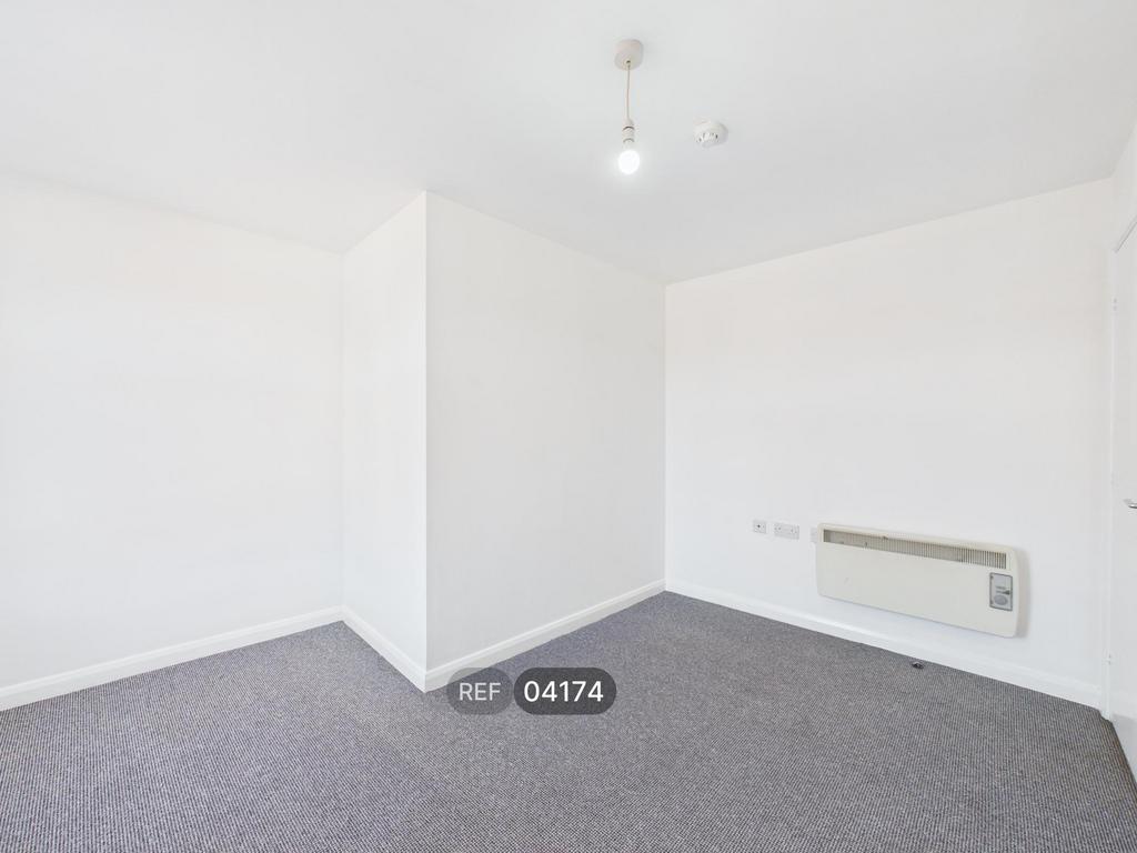 Apartment in Nottingham, Redhill - View 5
