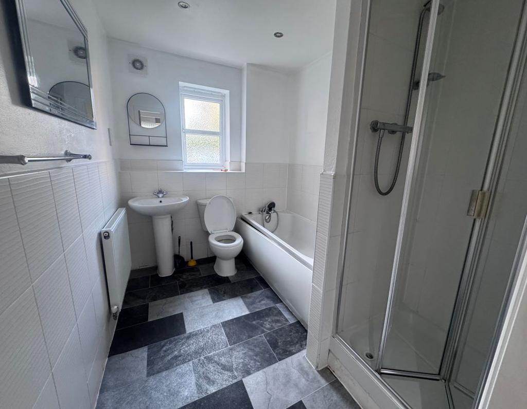 Apartment in Liverpool - View 5