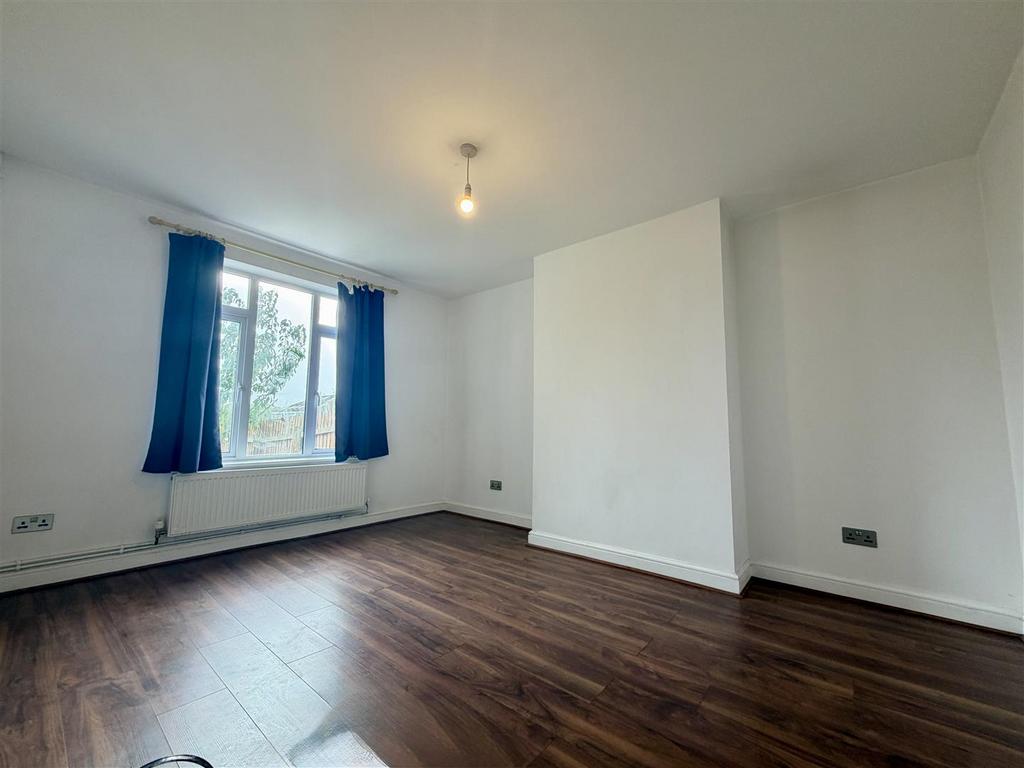 House in Bristol, Hengrove - More