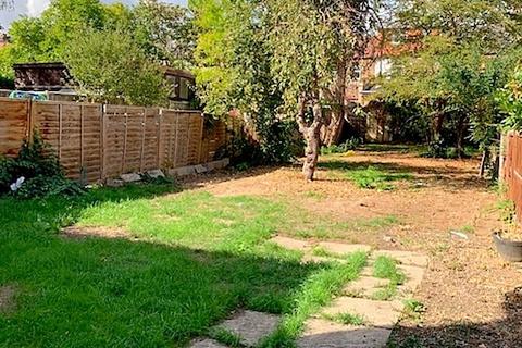 3 bedroom end of terrace house for sale, Murray Road, London, W5
