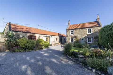 4 bedroom cottage for sale, The Green, Piercebridge, Darlington