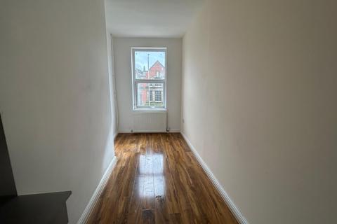 1 bed room for rent in Picton Road, LIVERPOOL, L15