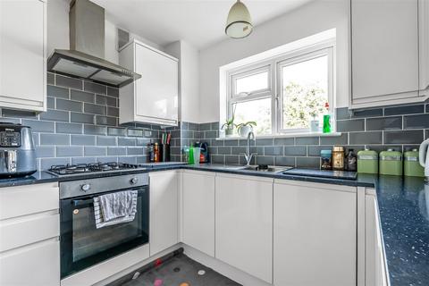 2 bedroom apartment for sale, LINDEN COURT, LEATHERHEAD, KT22