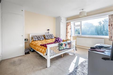 2 bedroom apartment for sale, LINDEN COURT, LEATHERHEAD, KT22