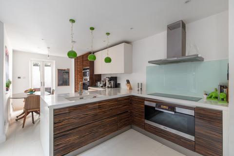 5 bedroom terraced house for sale, Ethnard Road, London, SE15