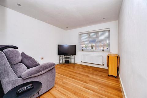 2 bedroom detached house for sale, Renner Croft, Dunstable, Bedfordshire, LU6