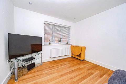 2 bedroom detached house for sale, Renner Croft, Dunstable, Bedfordshire, LU6