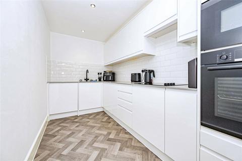 2 bedroom detached house for sale, Renner Croft, Dunstable, Bedfordshire, LU6