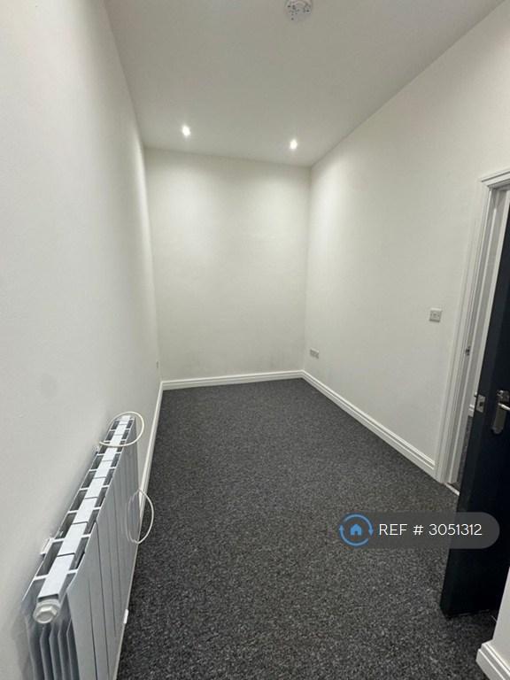 Apartment in Manchester, Greater Manchester - View 3