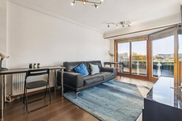 Apartment in Glasgow - View 2