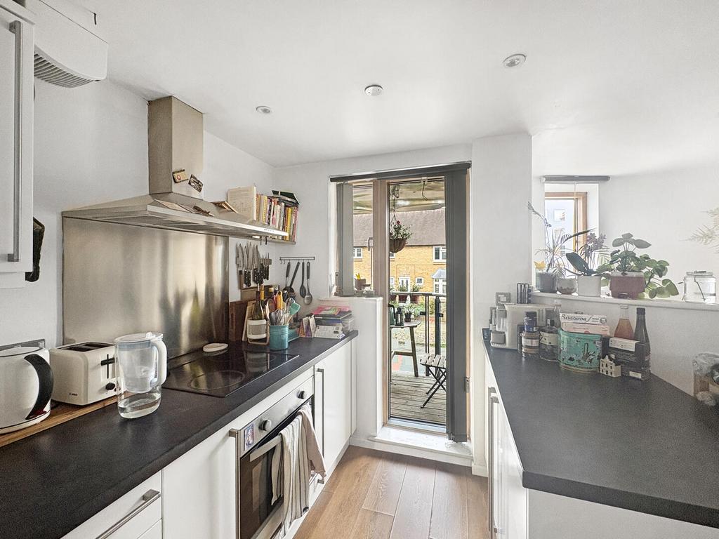Apartment in Cambridge - View 4