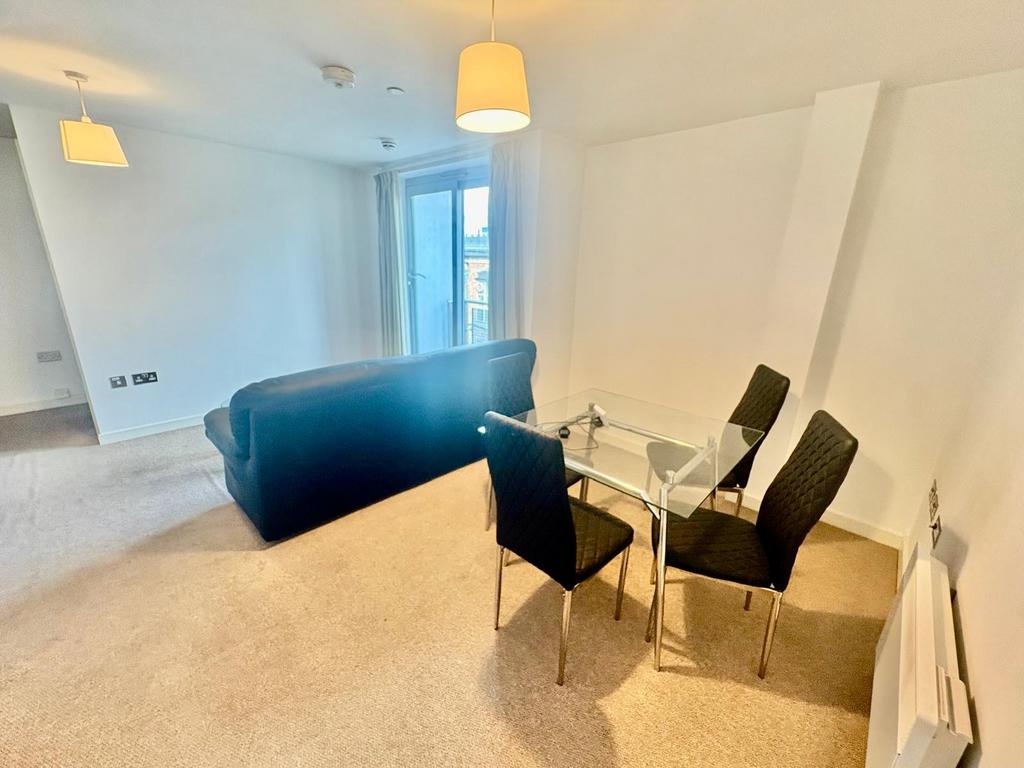 Apartment in Nottingham, Hockley, The Meadows - View 3