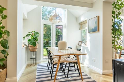 4 bedroom semi-detached house for sale, Bracken Road, York