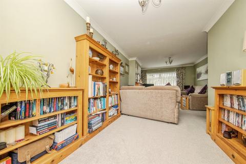 3 bedroom semi-detached house for sale, Bridport Avenue, Ipswich