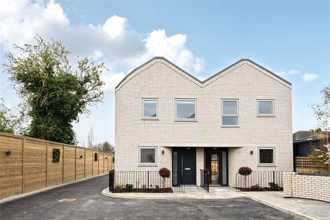 3 bedroom semi-detached house for sale, Rothbury Gardens, Isleworth TW7