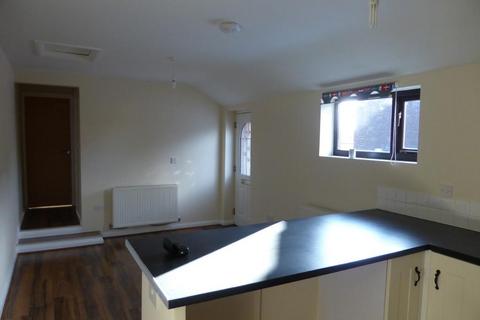 2 bedroom flat to rent, Avondale Road, Kettering NN16