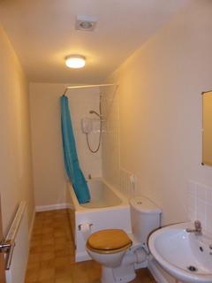 2 bedroom flat to rent, Avondale Road, Kettering NN16
