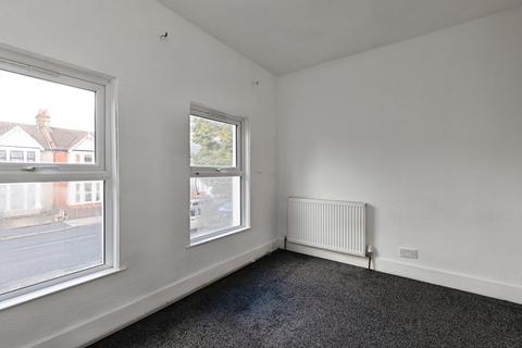 2 bedroom end of terrace house for sale, Aldborough Road South, ILFORD, Essex, IG3