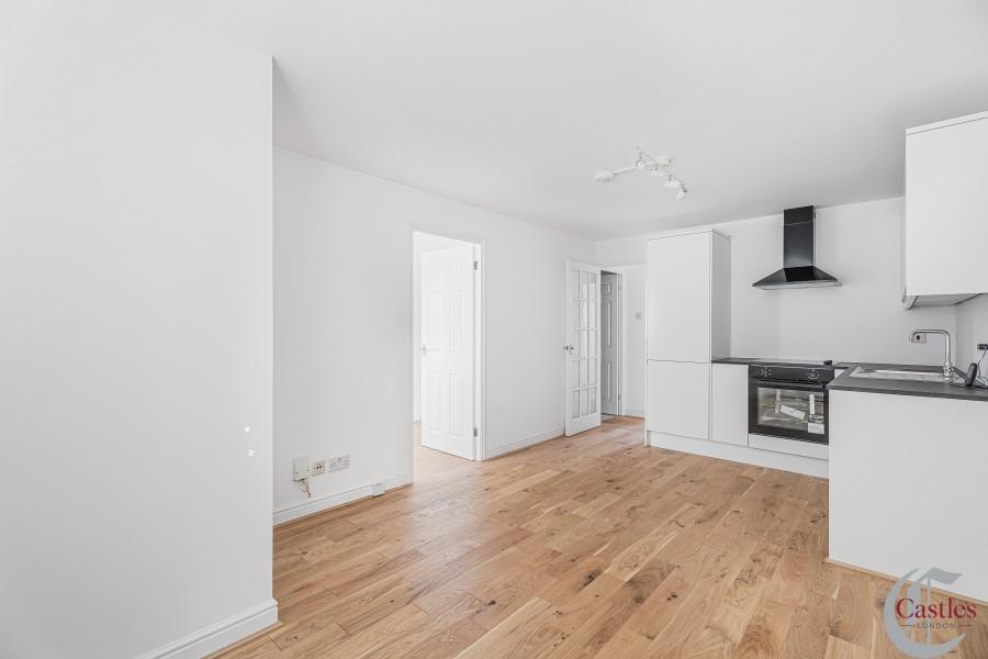 Apartment in Enfield - View 5