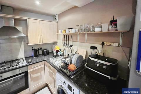 2 bedroom apartment for sale, Butlers View Boothtown, Halifax, HX3 6PB