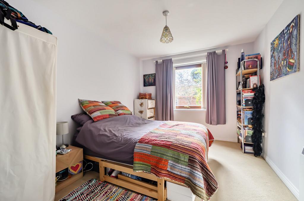 Apartment in Berkshire - More