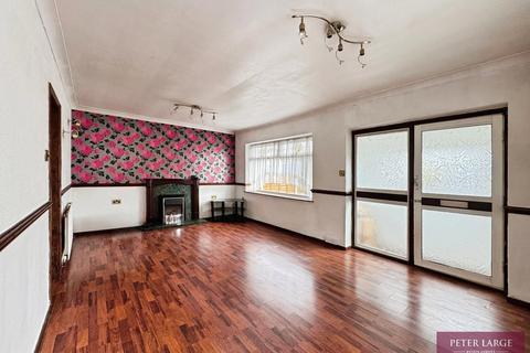 2 bedroom detached bungalow for sale, Arran Drive, Rhyl, LL18 2NS