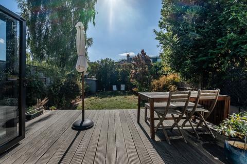4 bedroom semi-detached house to rent, Liddell Gardens London NW10