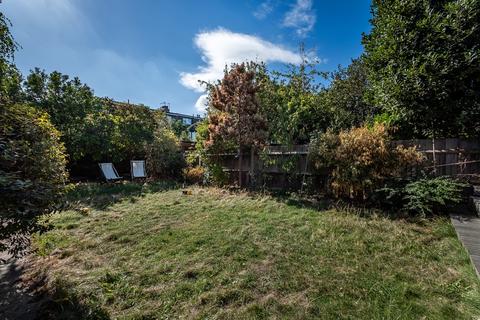 4 bedroom semi-detached house to rent, Liddell Gardens London NW10