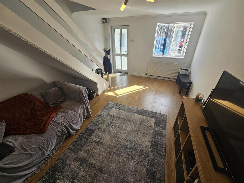 House in Cardiff - View 2