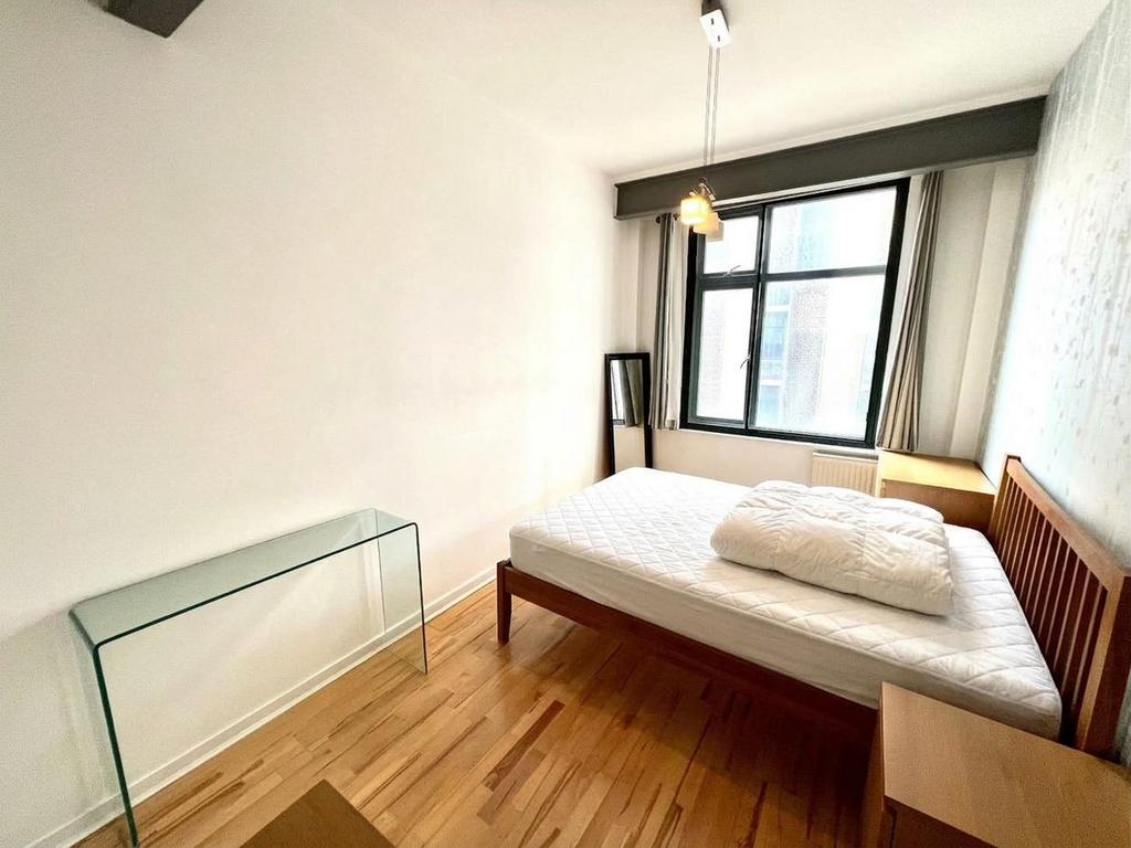 Apartment in Manchester - View 3