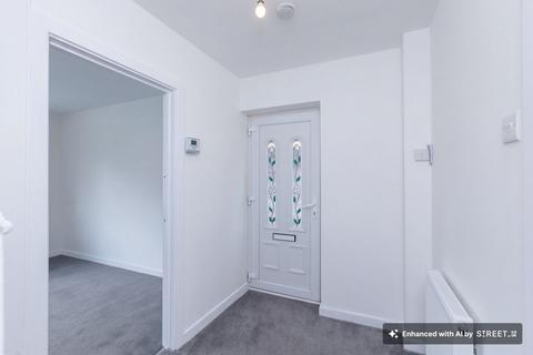 3 bedroom semi-detached house to rent, Pinewood Avenue, Thurmaston, LE4