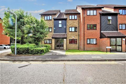 1 bedroom apartment to rent, Turnpike Lane, Uxbridge, UB10